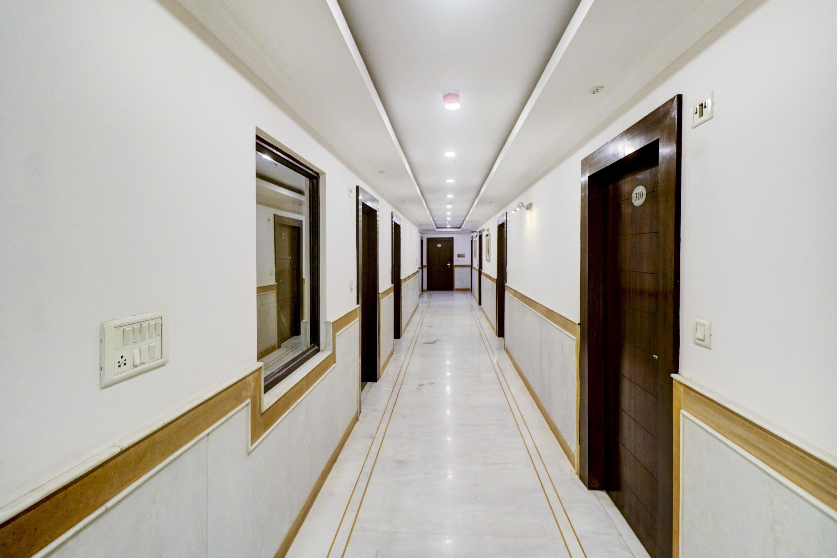Hotel Townhouse 517 La Sapphire Near Delhi Airport Nuova Delhi Esterno foto