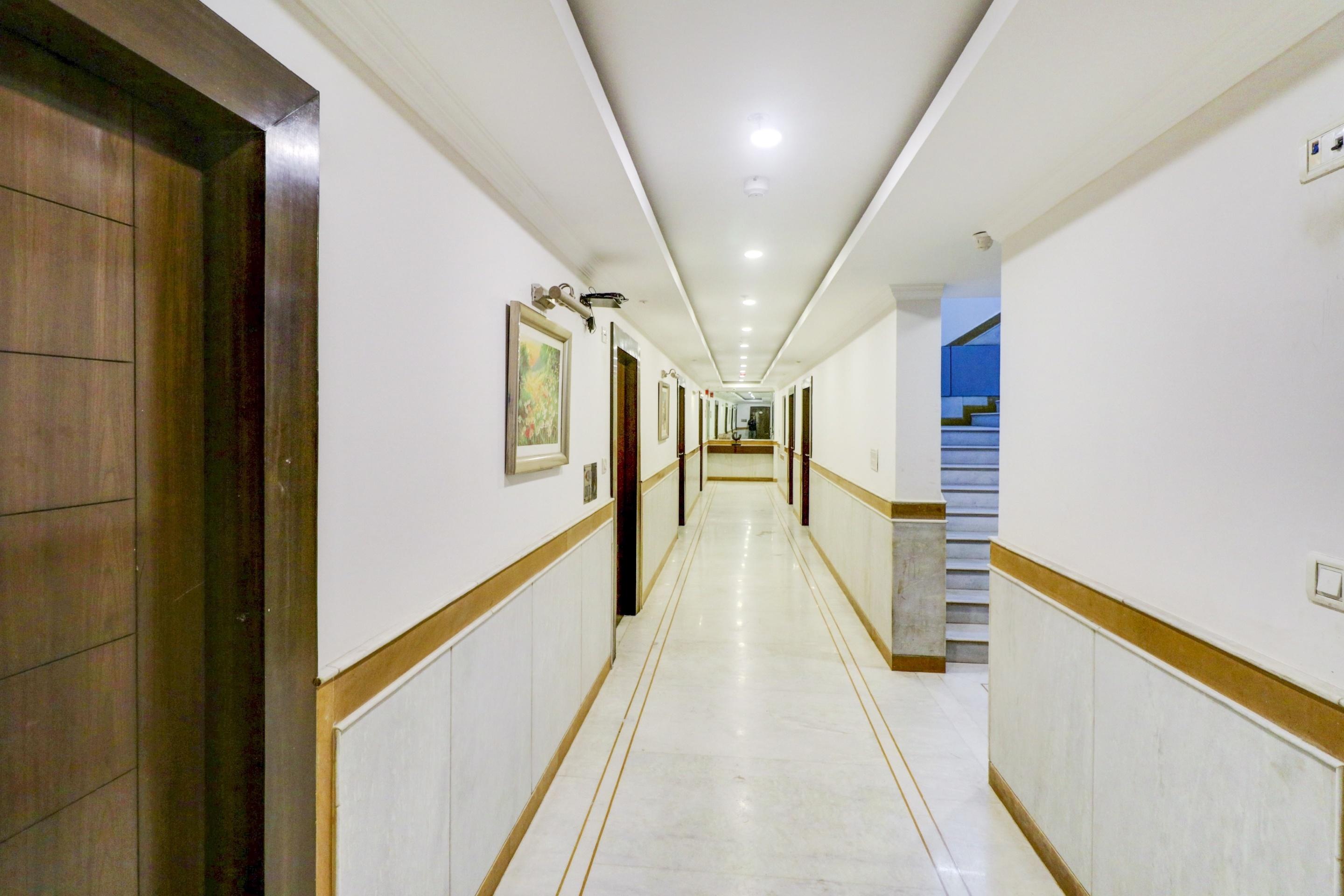 Hotel Townhouse 517 La Sapphire Near Delhi Airport Nuova Delhi Esterno foto