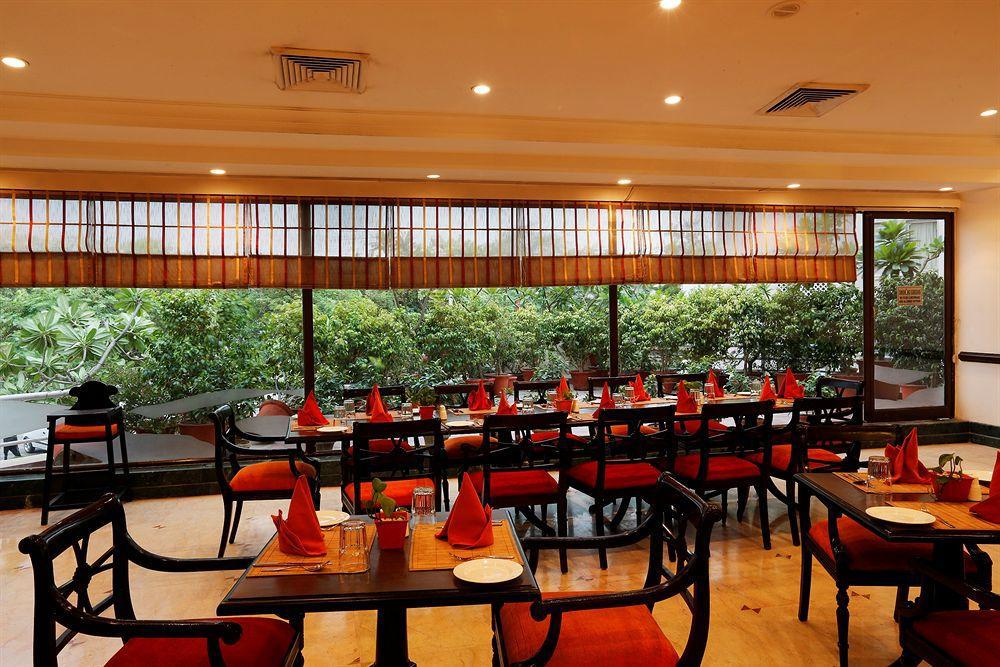 Hotel Townhouse 517 La Sapphire Near Delhi Airport Nuova Delhi Esterno foto