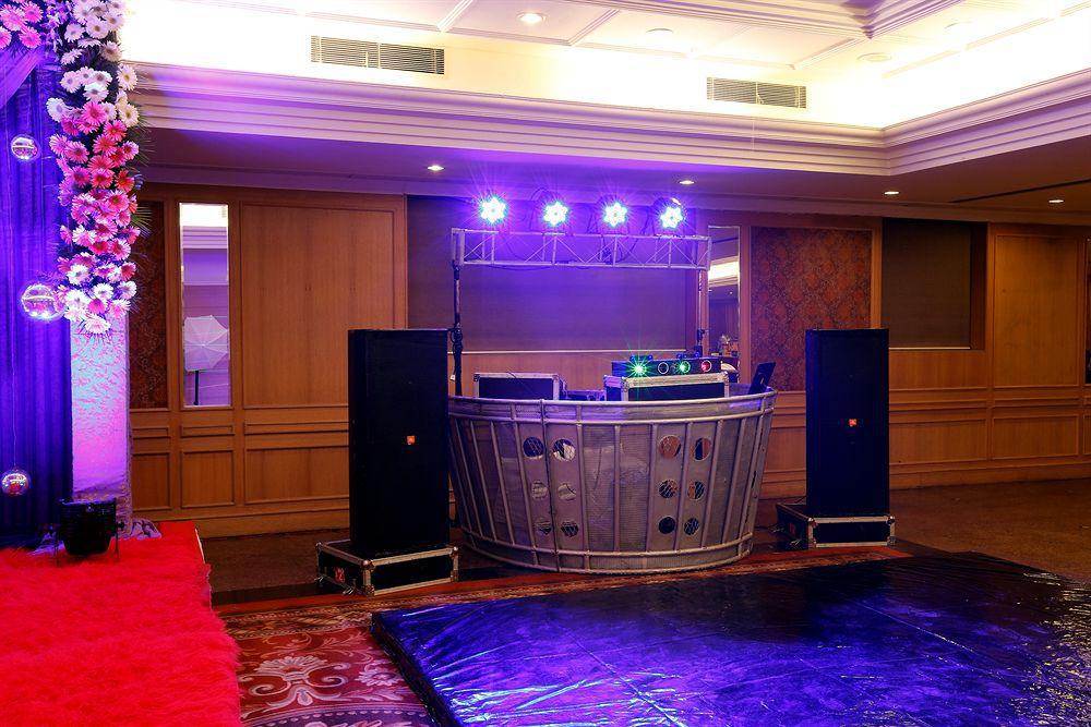Hotel Townhouse 517 La Sapphire Near Delhi Airport Nuova Delhi Esterno foto