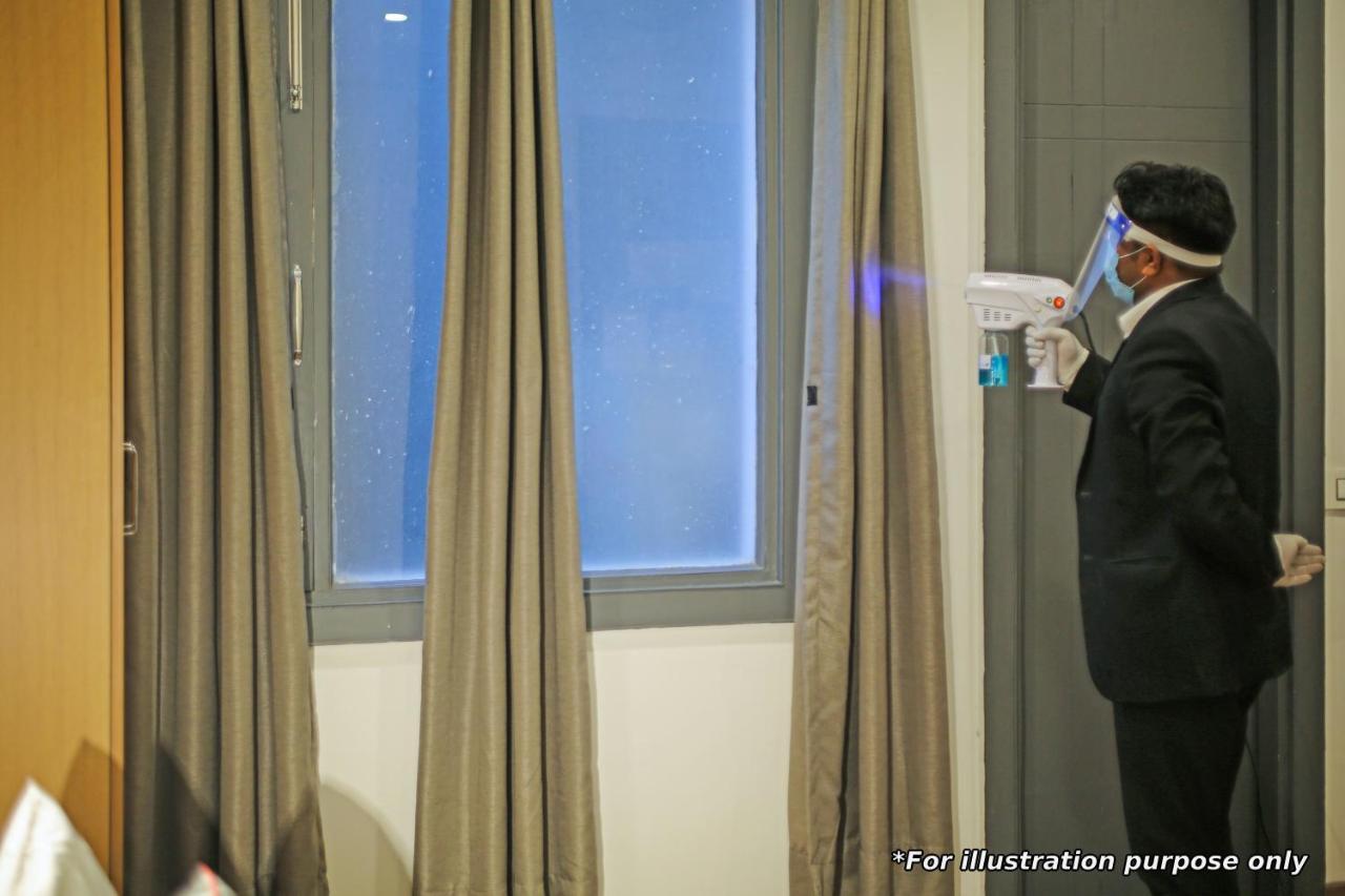 Hotel Townhouse 517 La Sapphire Near Delhi Airport Nuova Delhi Esterno foto