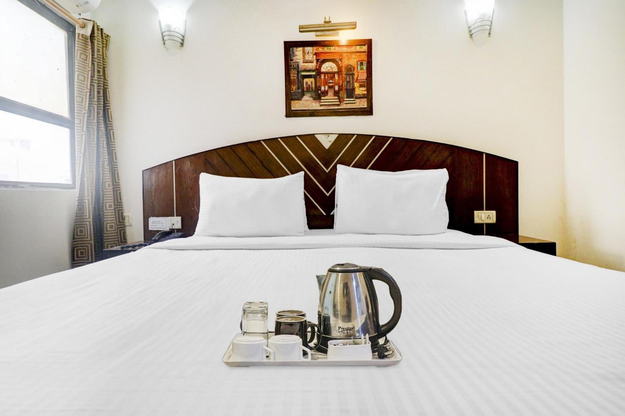 Hotel Townhouse 517 La Sapphire Near Delhi Airport Nuova Delhi Esterno foto