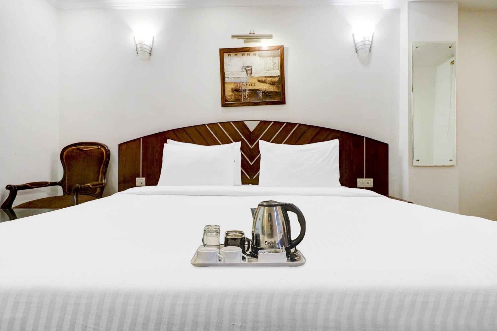 Hotel Townhouse 517 La Sapphire Near Delhi Airport Nuova Delhi Esterno foto