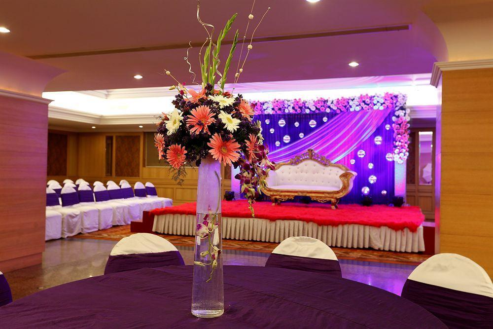 Hotel Townhouse 517 La Sapphire Near Delhi Airport Nuova Delhi Esterno foto