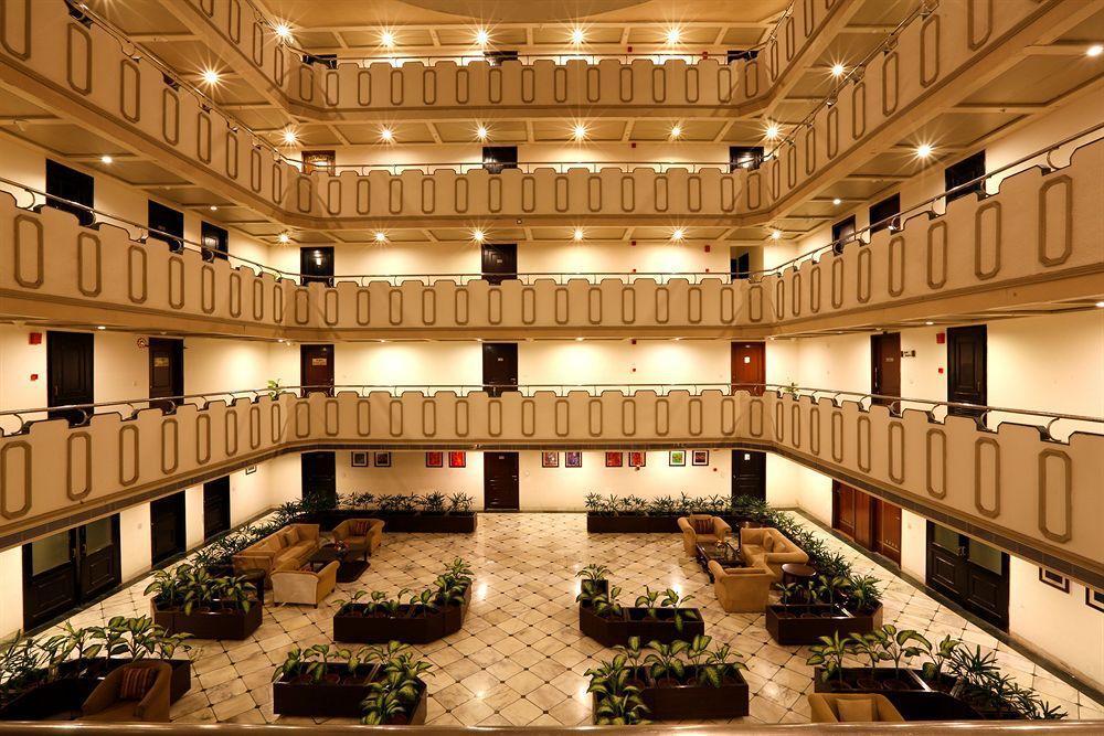 Hotel Townhouse 517 La Sapphire Near Delhi Airport Nuova Delhi Esterno foto