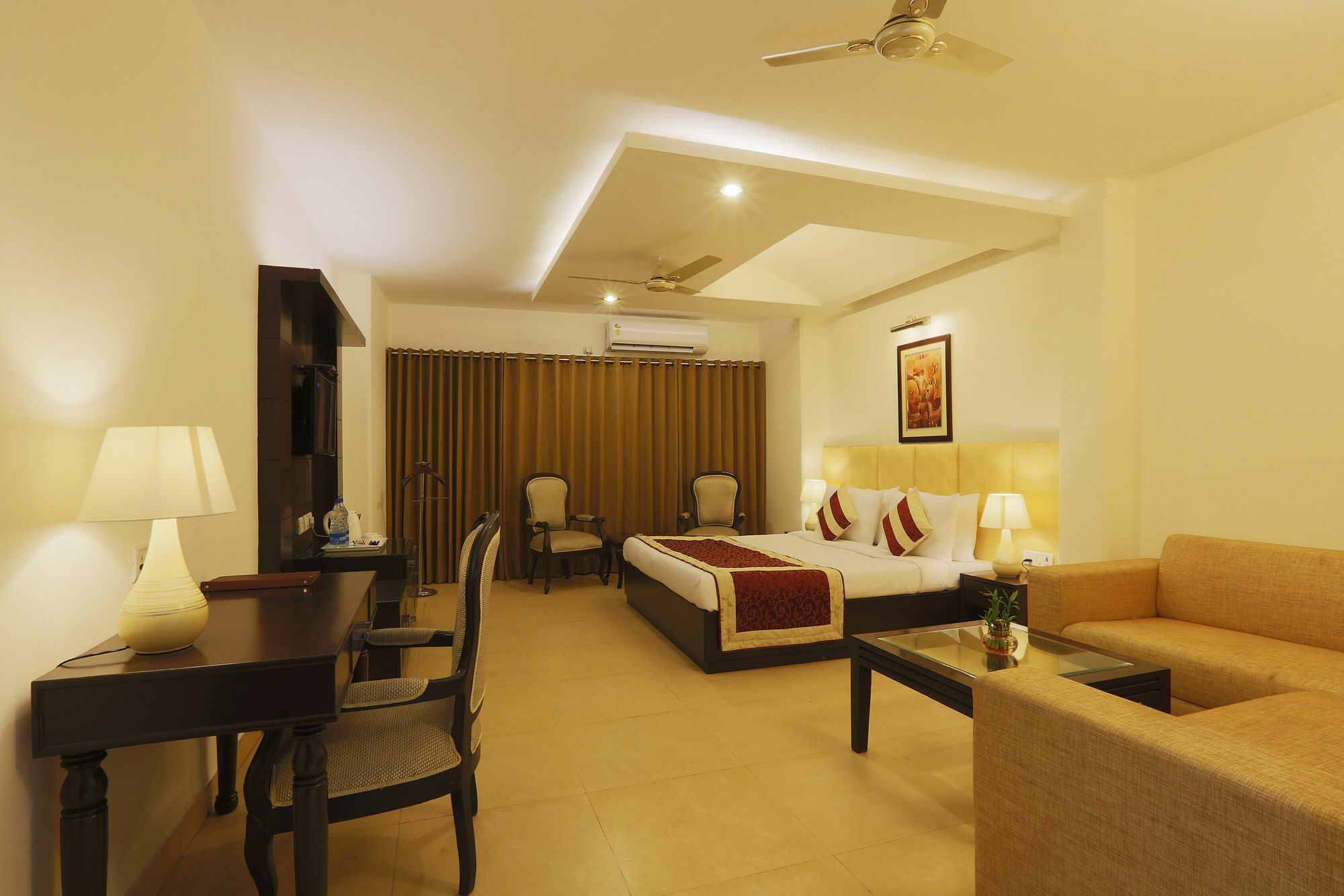 Hotel Townhouse 517 La Sapphire Near Delhi Airport Nuova Delhi Esterno foto